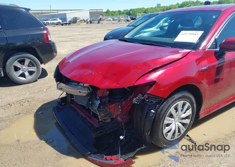 2021 Toyota Camry Le Hybrid from USA, damaged, VIN 4T1C31AK5MU030499